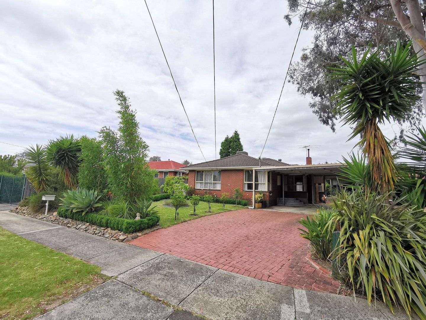 4 bedrooms House in 15 Pamela Court SCORESBY VIC, 3179