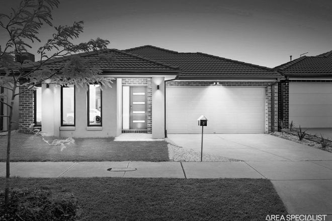 Picture of 6 Huntingfield Street, THORNHILL PARK VIC 3335
