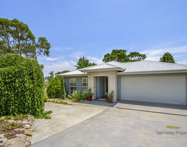 13 Burgess Place, Yass NSW 2582