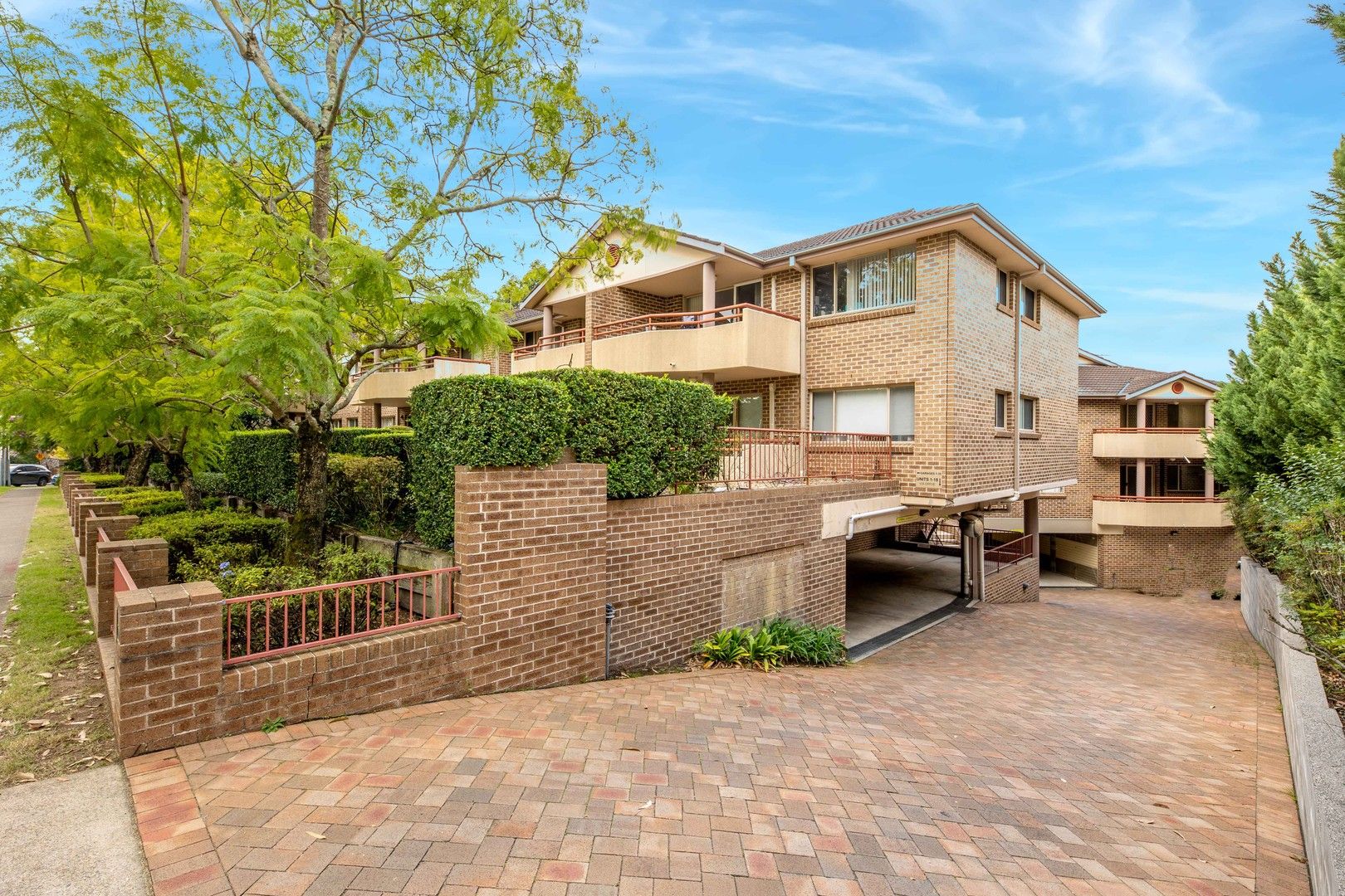 1 bedrooms Apartment / Unit / Flat in 15/1 Dayman Place MARSFIELD NSW, 2122