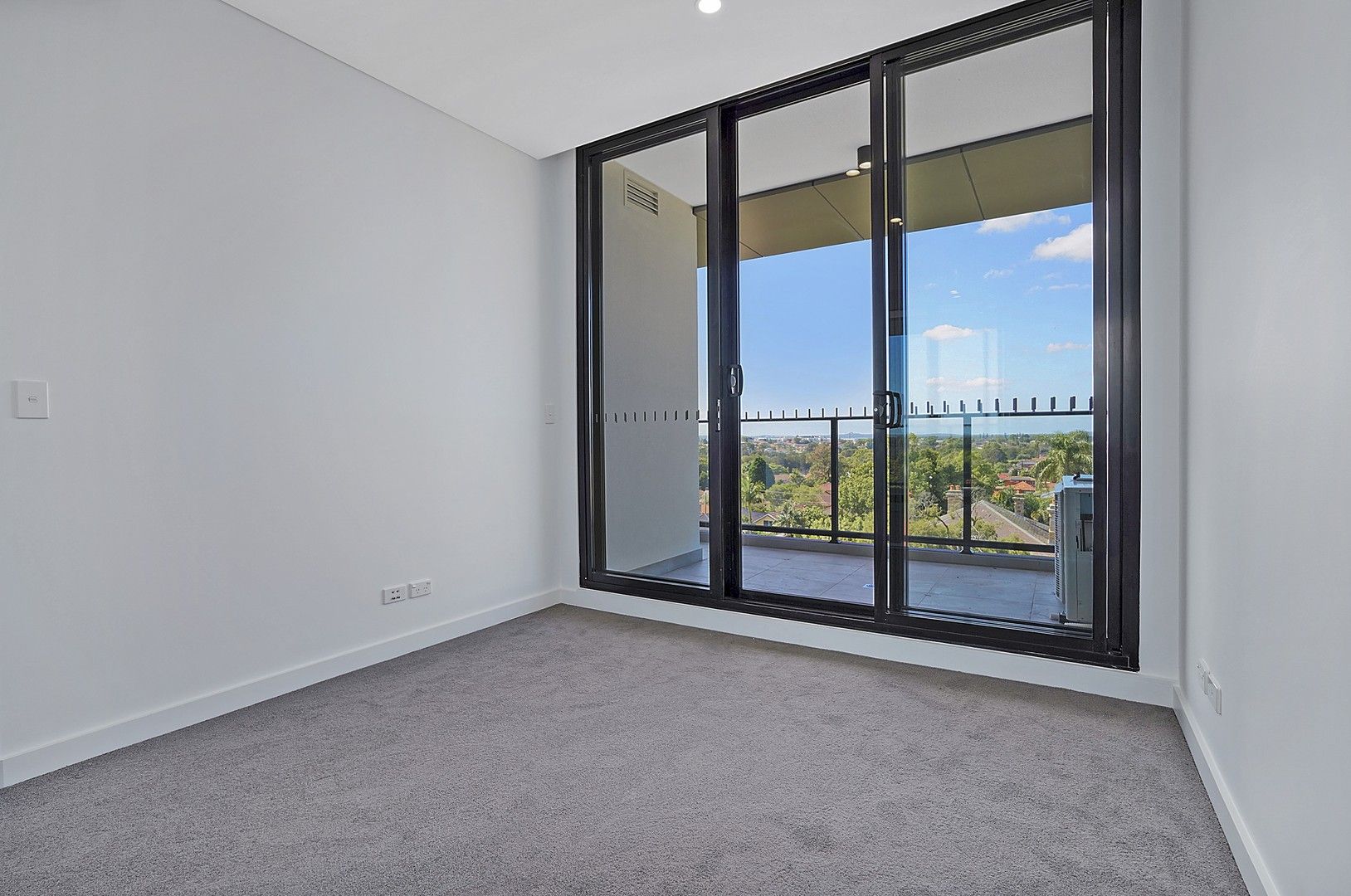 104/74 Edward Street, Carlton NSW 2218, Image 2