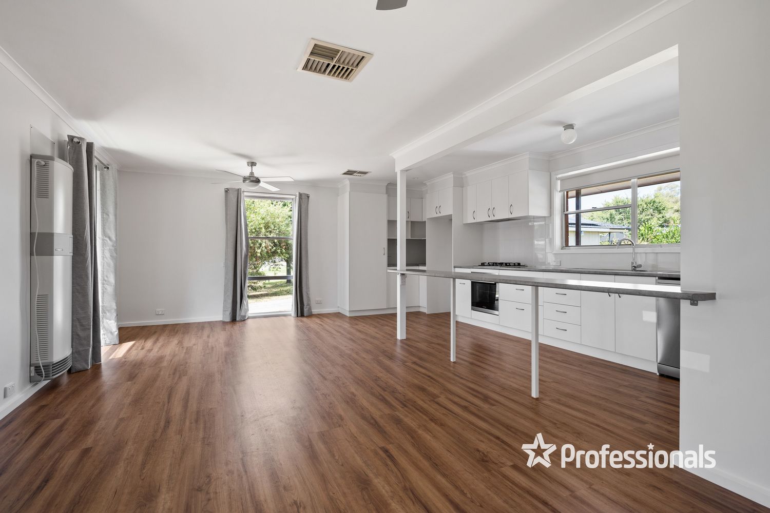 33 Lawrence Street, Wodonga VIC 3690 House For Rent Domain