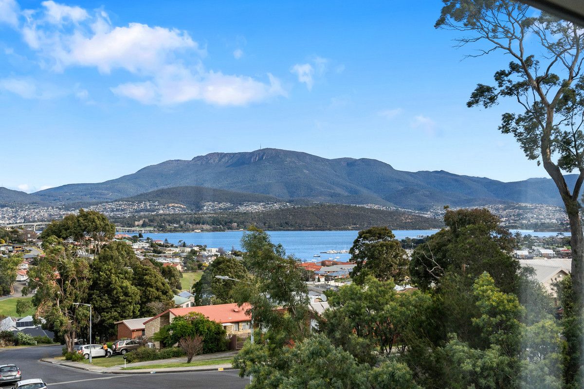 1/20 Excalibur Place, Lindisfarne TAS 7015, Image 0