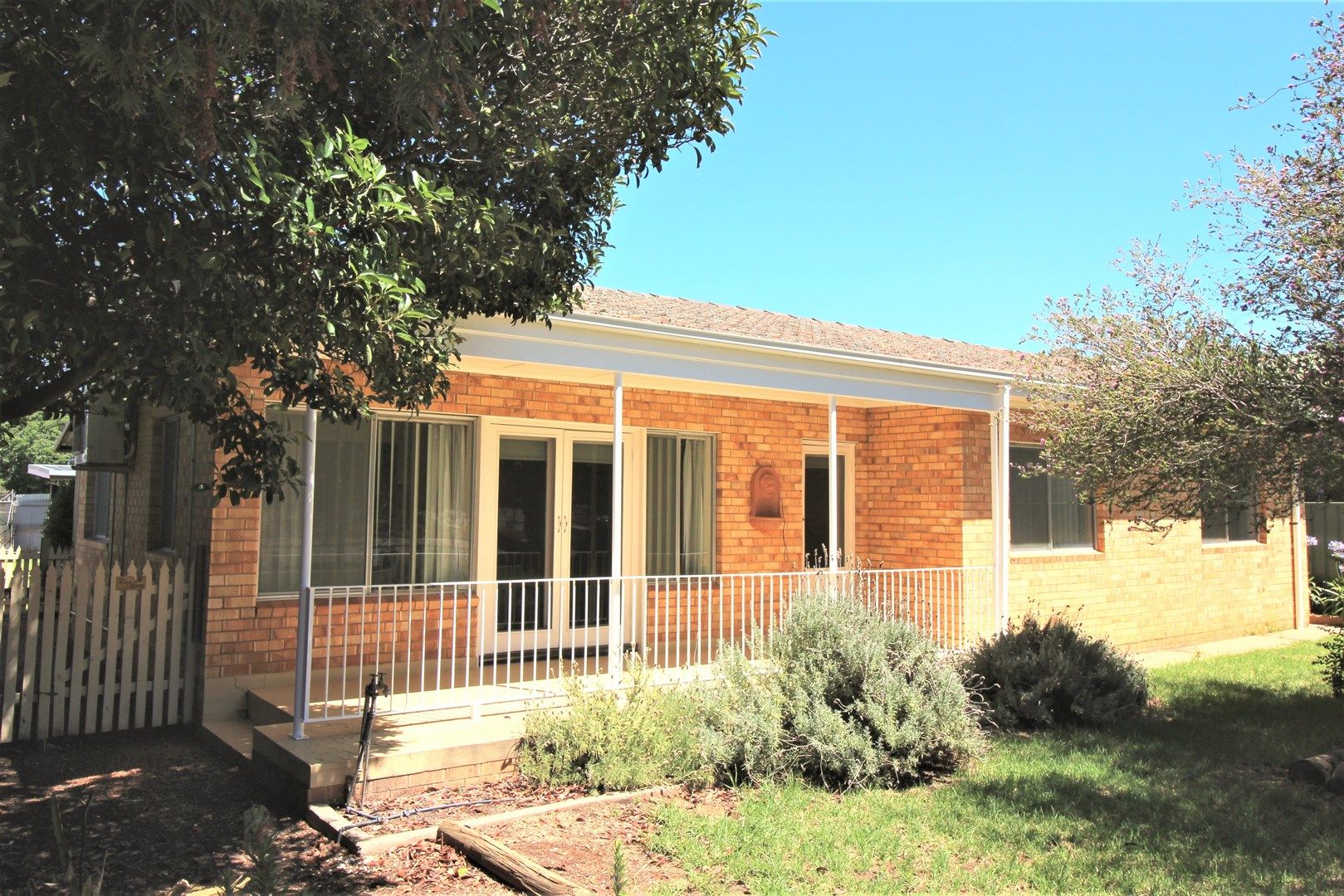 13 Carrington Street, Darlington Point NSW 2706, Image 0