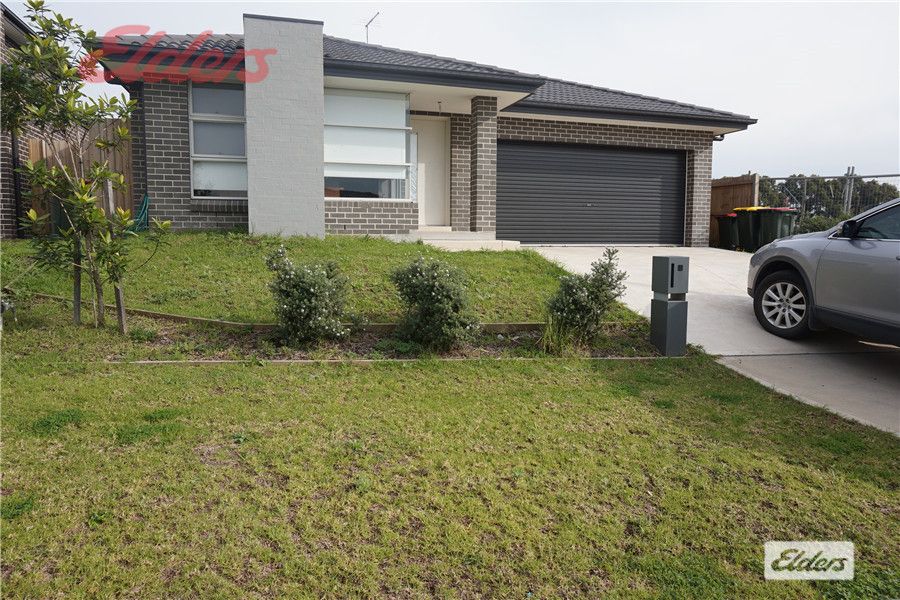 4 bedrooms House in 7 Barrington Road THE PONDS NSW, 2769