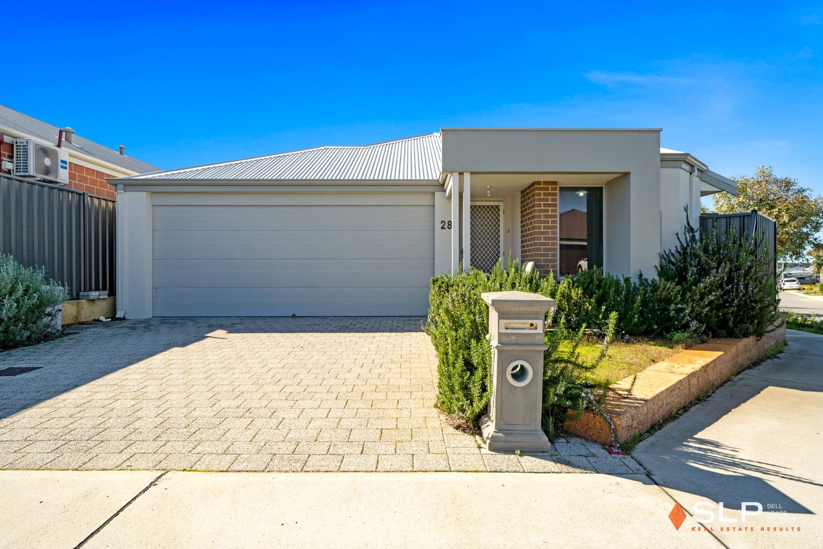 3 bedrooms House in 28 Azolla Street BANKSIA GROVE WA, 6031