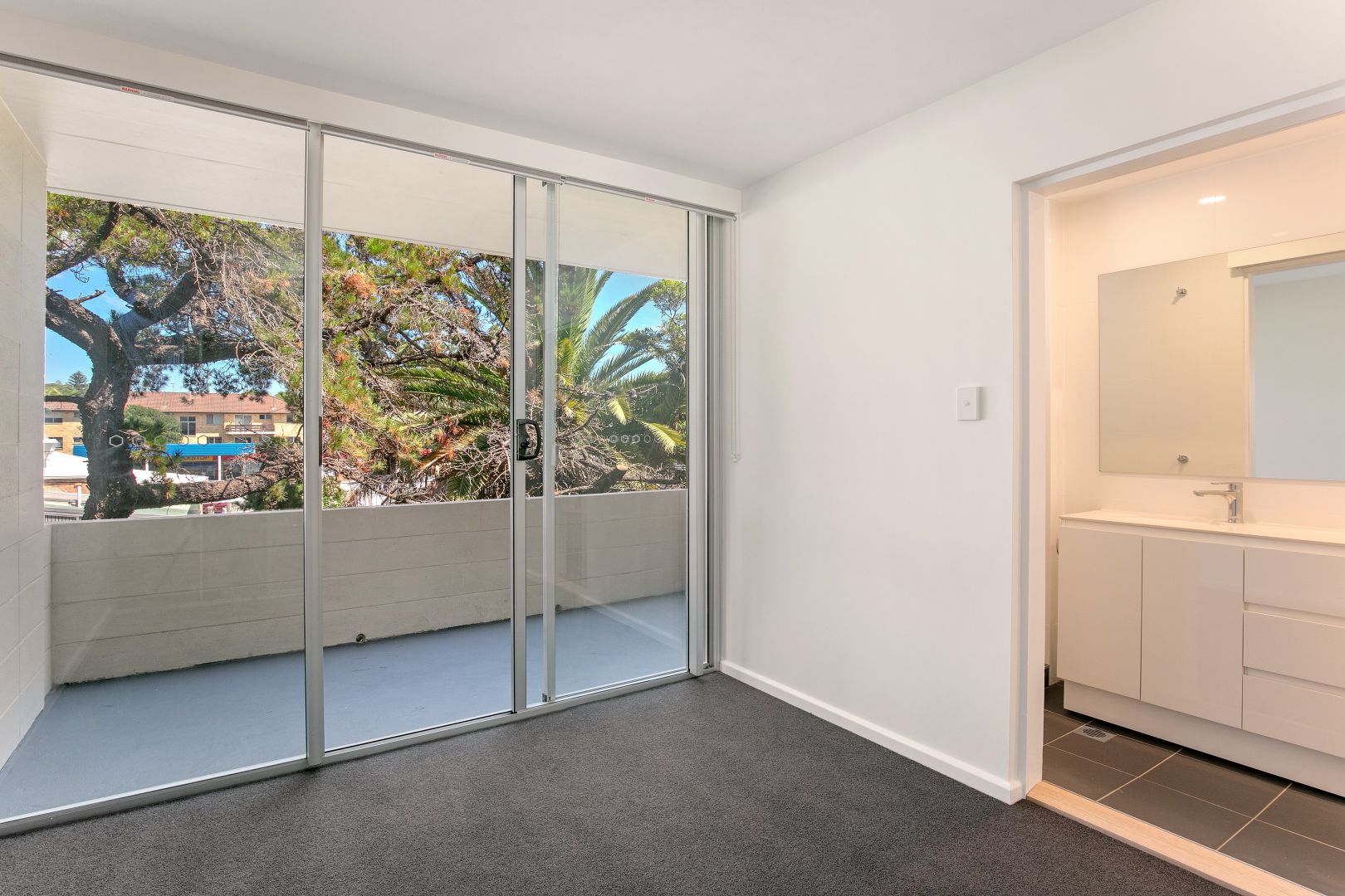 9/168 Pacific Parade, Dee Why NSW 2099, Image 2