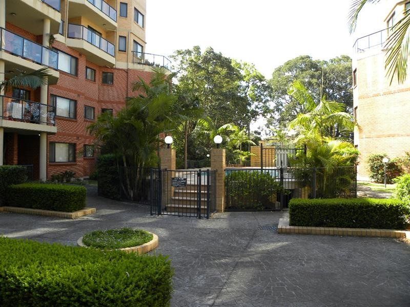 2 bedrooms Apartment / Unit / Flat in 76/38 Orara Street WAITARA NSW, 2077