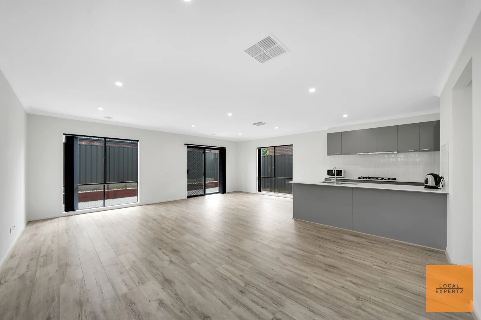 Additional image 3 of 35 Oaky Crescent, Cobblebank VIC 3338