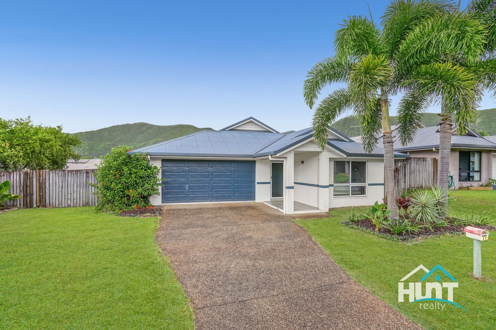 4 bedrooms House in 21 Cliffdale Street BENTLEY PARK QLD, 4869