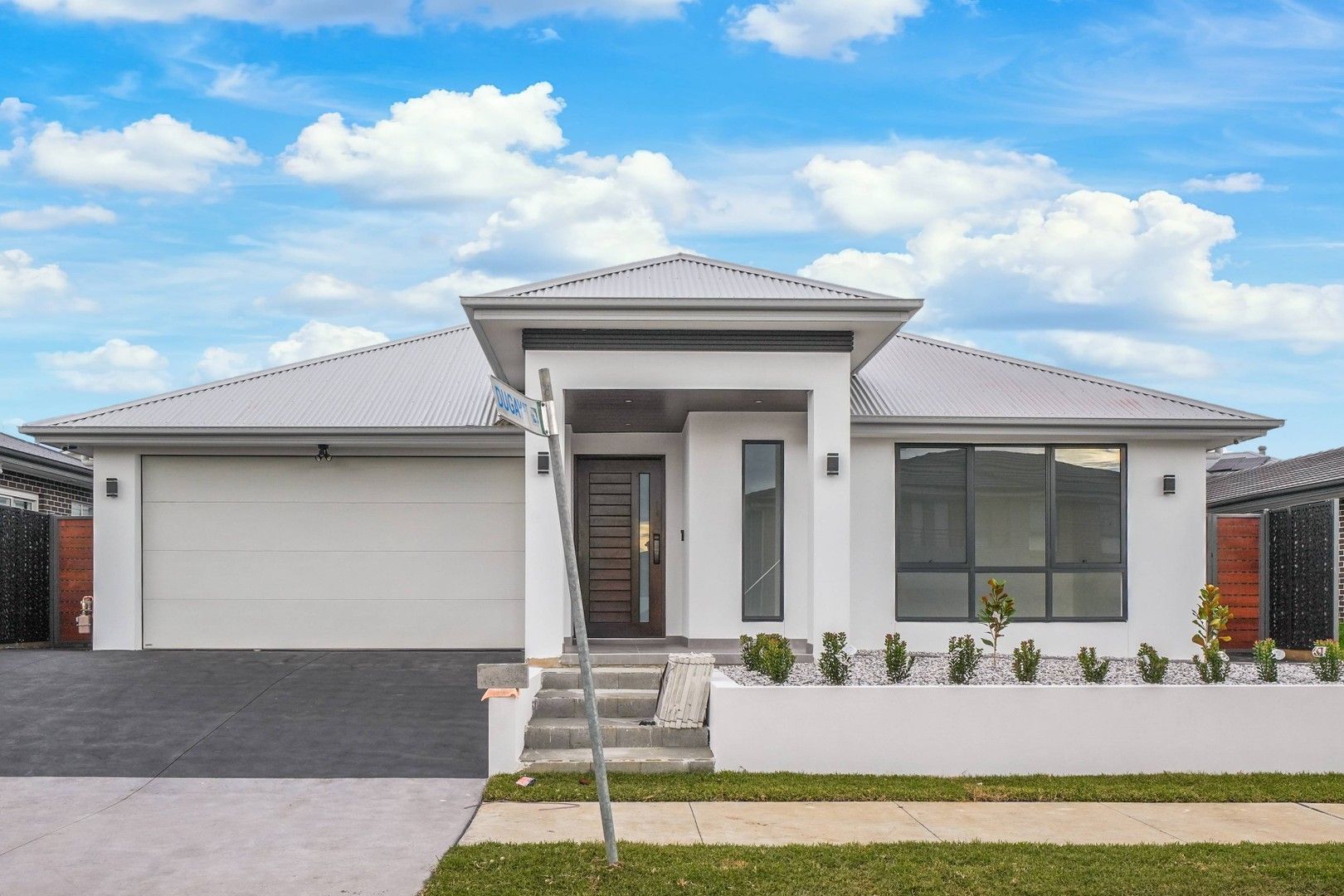 4 bedrooms House in 12 Dunstan St ORAN PARK NSW, 2570