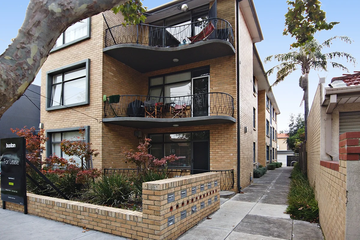 2/19 Pine Avenue, Elwood VIC 3184