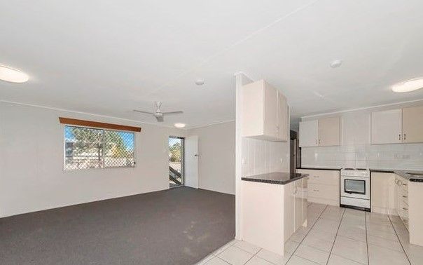1/1 Ryrie Crescent, Rasmussen QLD 4815, Image 2