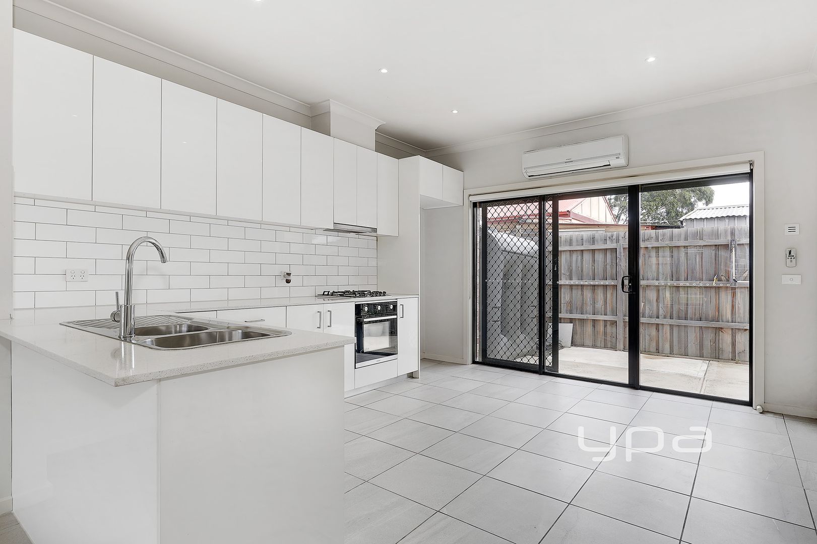 29 Emu Parade, Jacana VIC 3047, Image 2