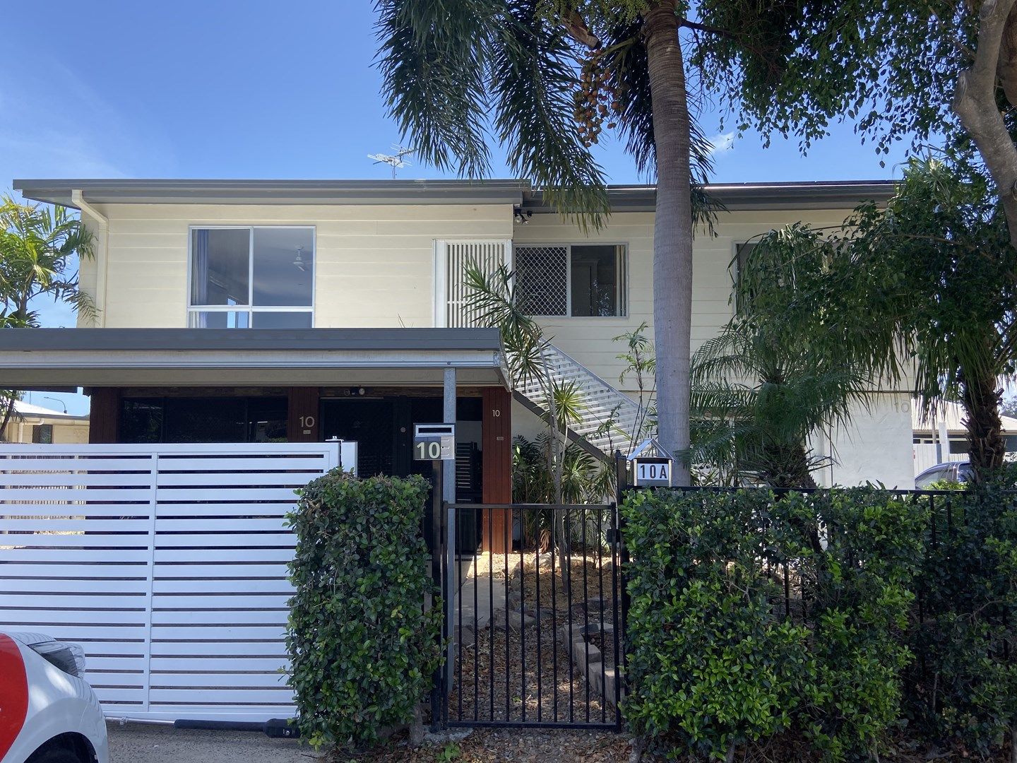 5 bedrooms House in 10 Jarrah St BEACONSFIELD QLD, 4740