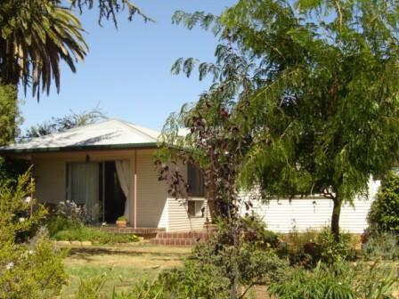 85 Cowra Road, Grenfell NSW 2810