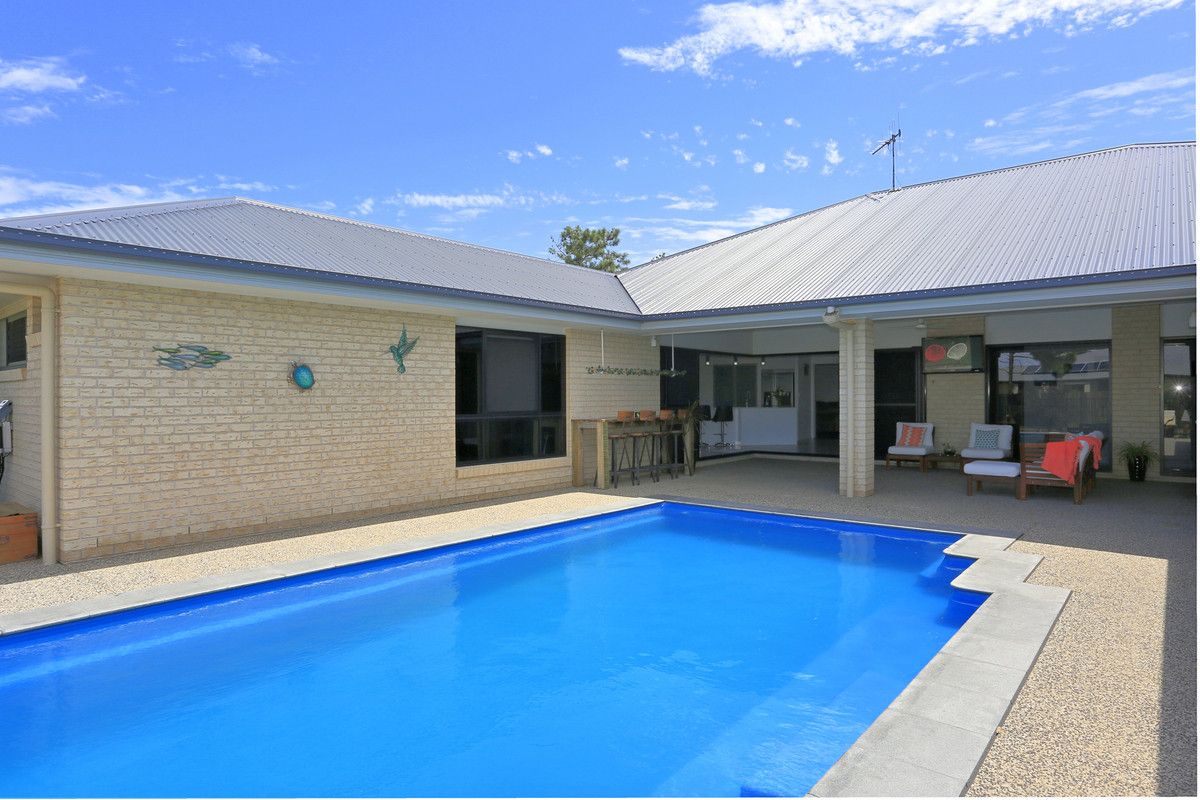 4 Southwood Court, Branyan QLD 4670, Image 1