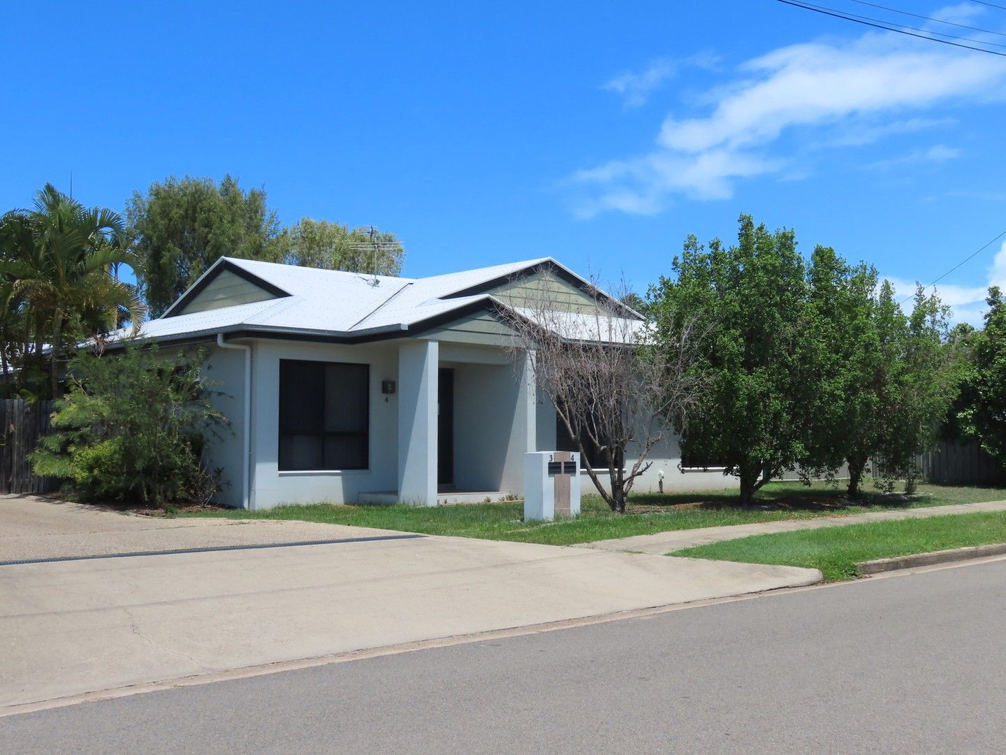 3 bedrooms Villa in 4/25 Don Street BOWEN QLD, 4805