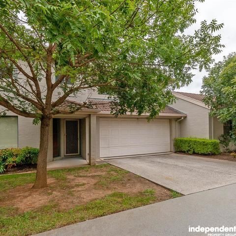 4 bedrooms Townhouse in 2/4 Dines Place BRUCE ACT, 2617