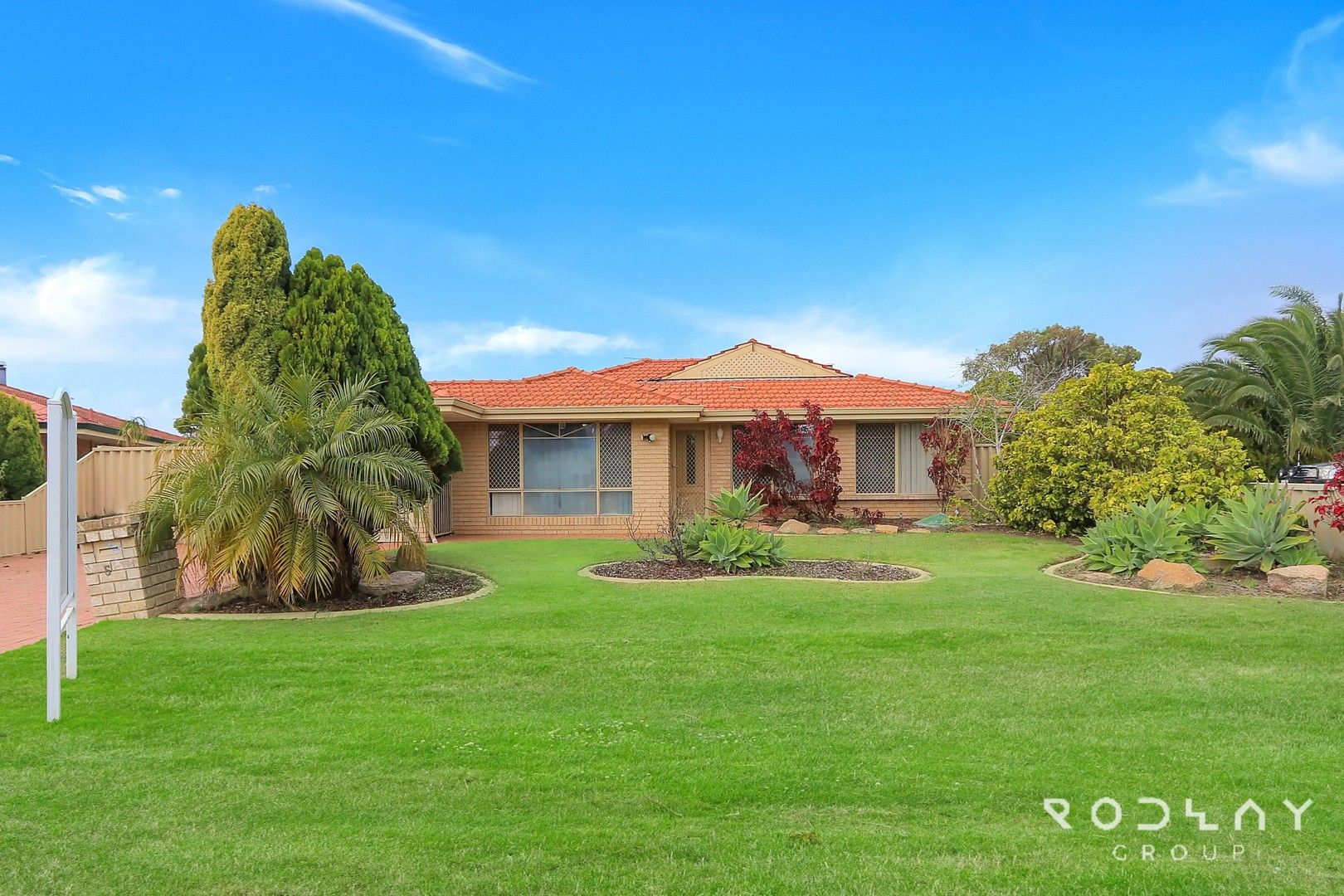 4 bedrooms House in 5 Portsea Place COOLOONGUP WA, 6168