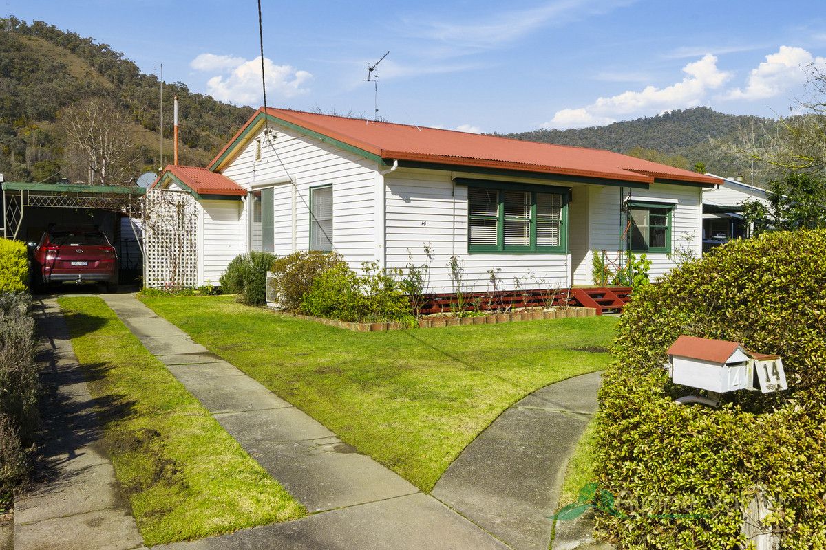 14 Lakeside Avenue, Mount Beauty VIC 3699, Image 0