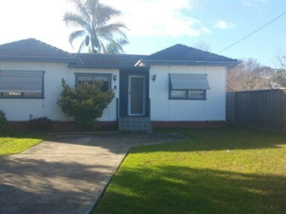 3 bedrooms House in 8 Alam Place CAMPBELLTOWN NSW, 2560