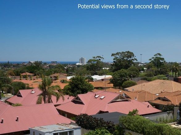 29 Weydale Street, Doubleview WA 6018, Image 2