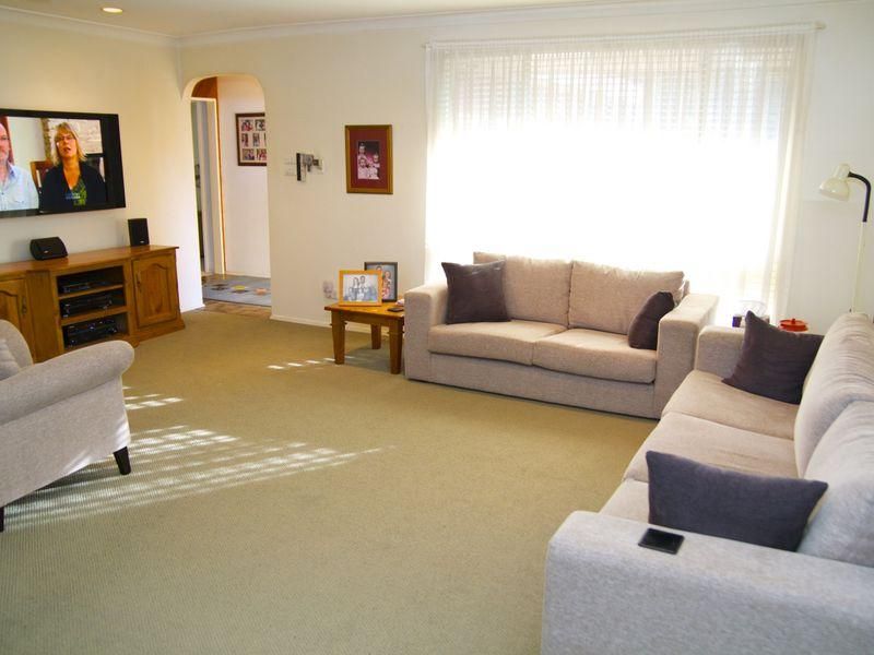 11 Grevillea Crescent, PRESTONS NSW 2170, Image 1