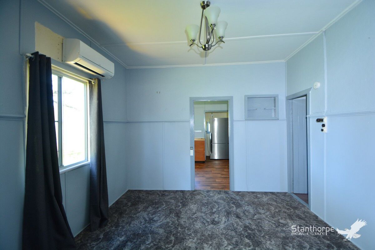 41 Margetts Street, Wallangarra QLD 4383, Image 2