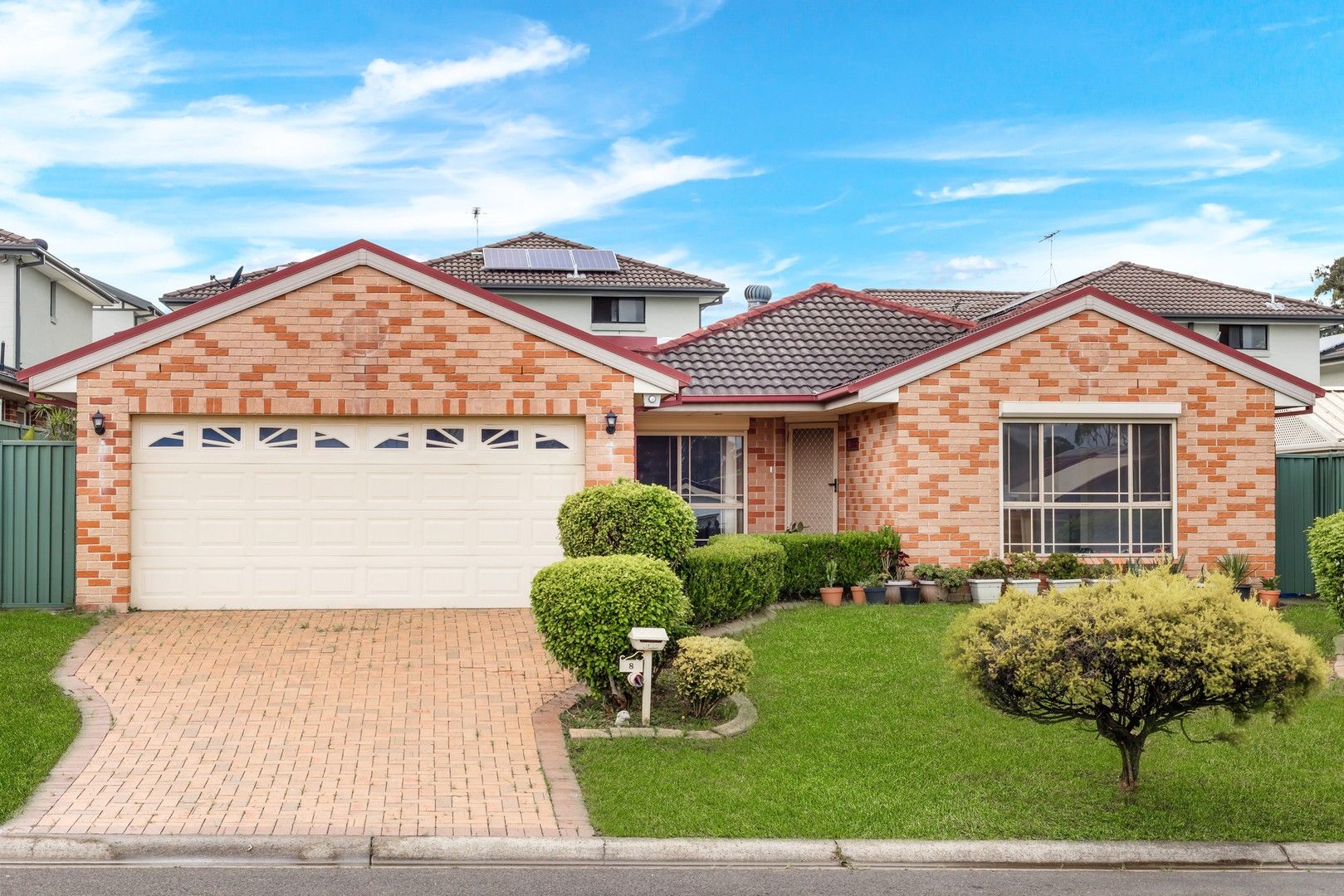 5 bedrooms House in 8 Kaylyn Place MOUNT DRUITT NSW, 2770