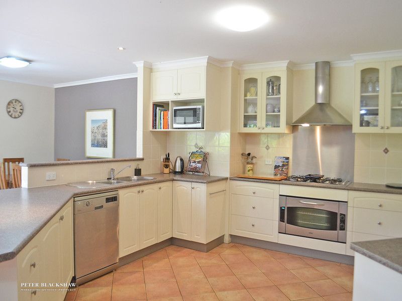 8 Weeroona Place, Jerrabomberra NSW 2619, Image 1