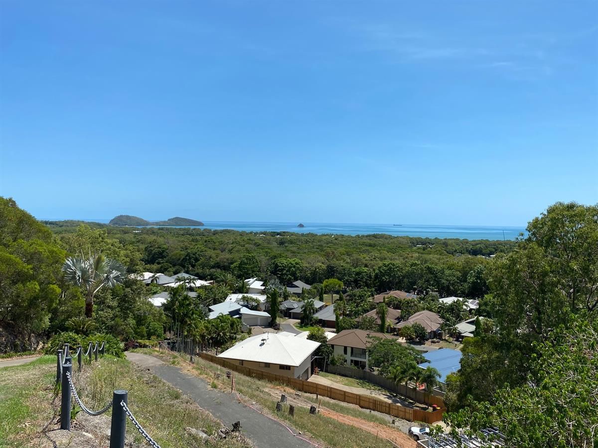 10 Seascape Close, Palm Cove QLD 4879