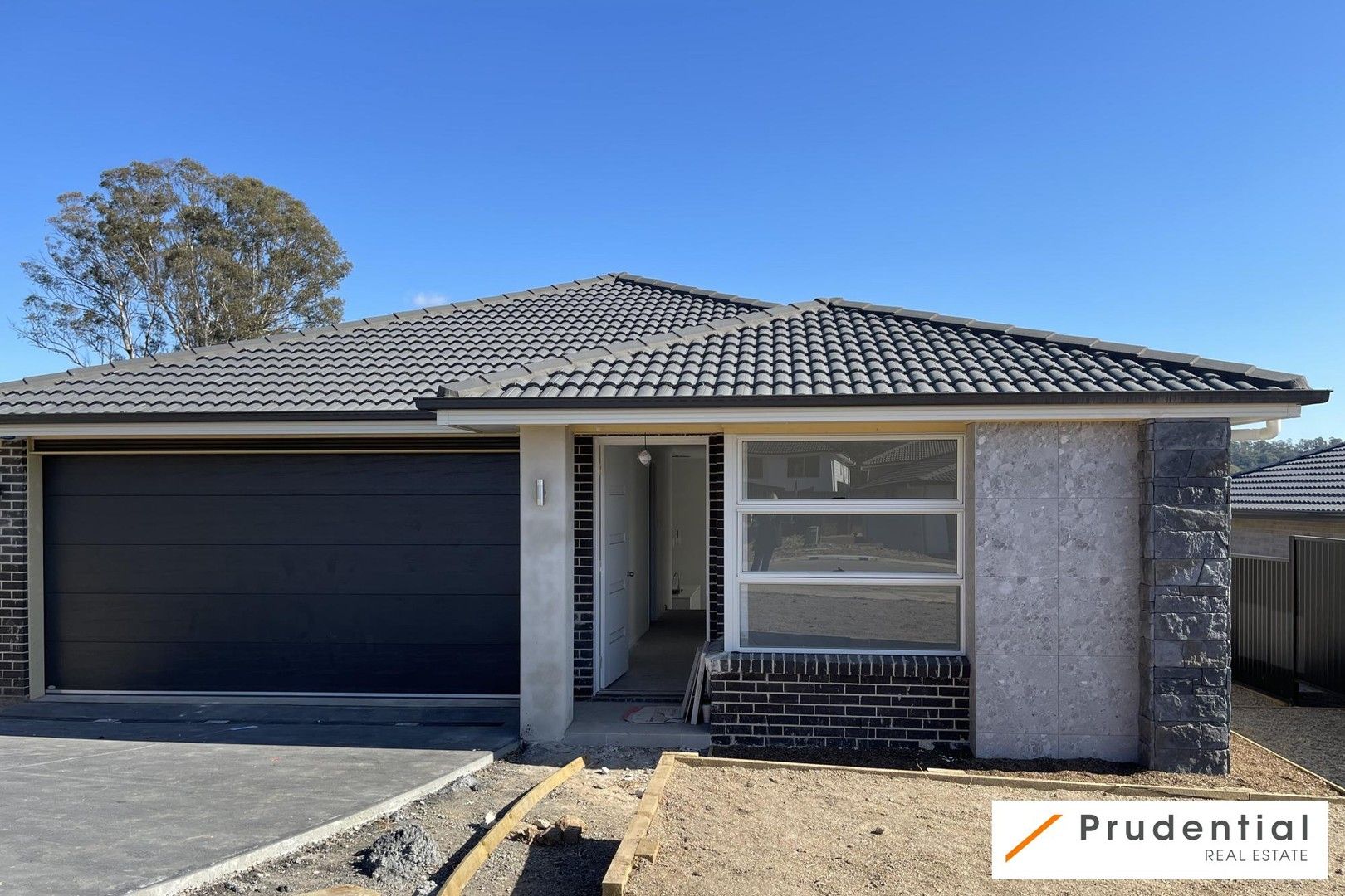 12 Travellers Way, Tahmoor NSW 2573, Image 0