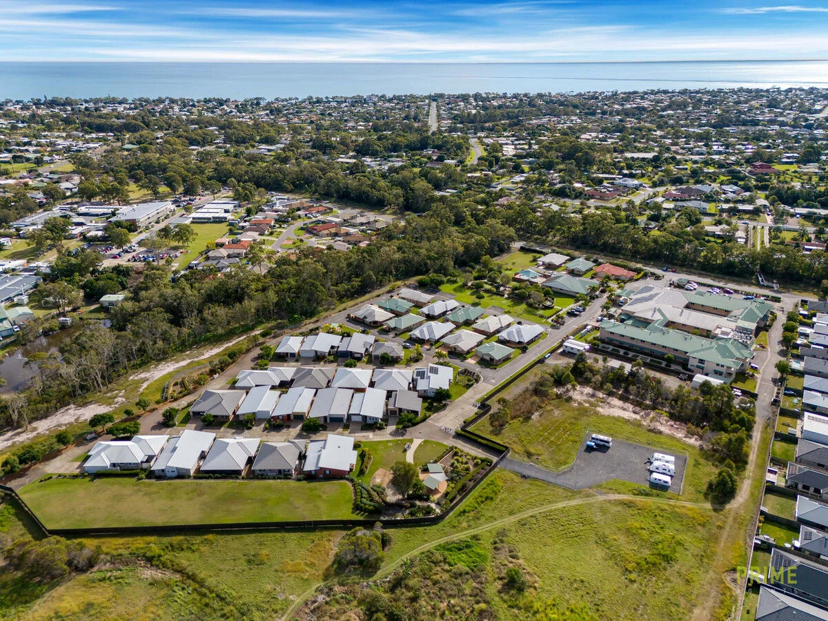 Additional image 12 of Villa 302/74-98 Emerald Park Way, Urangan QLD 4655