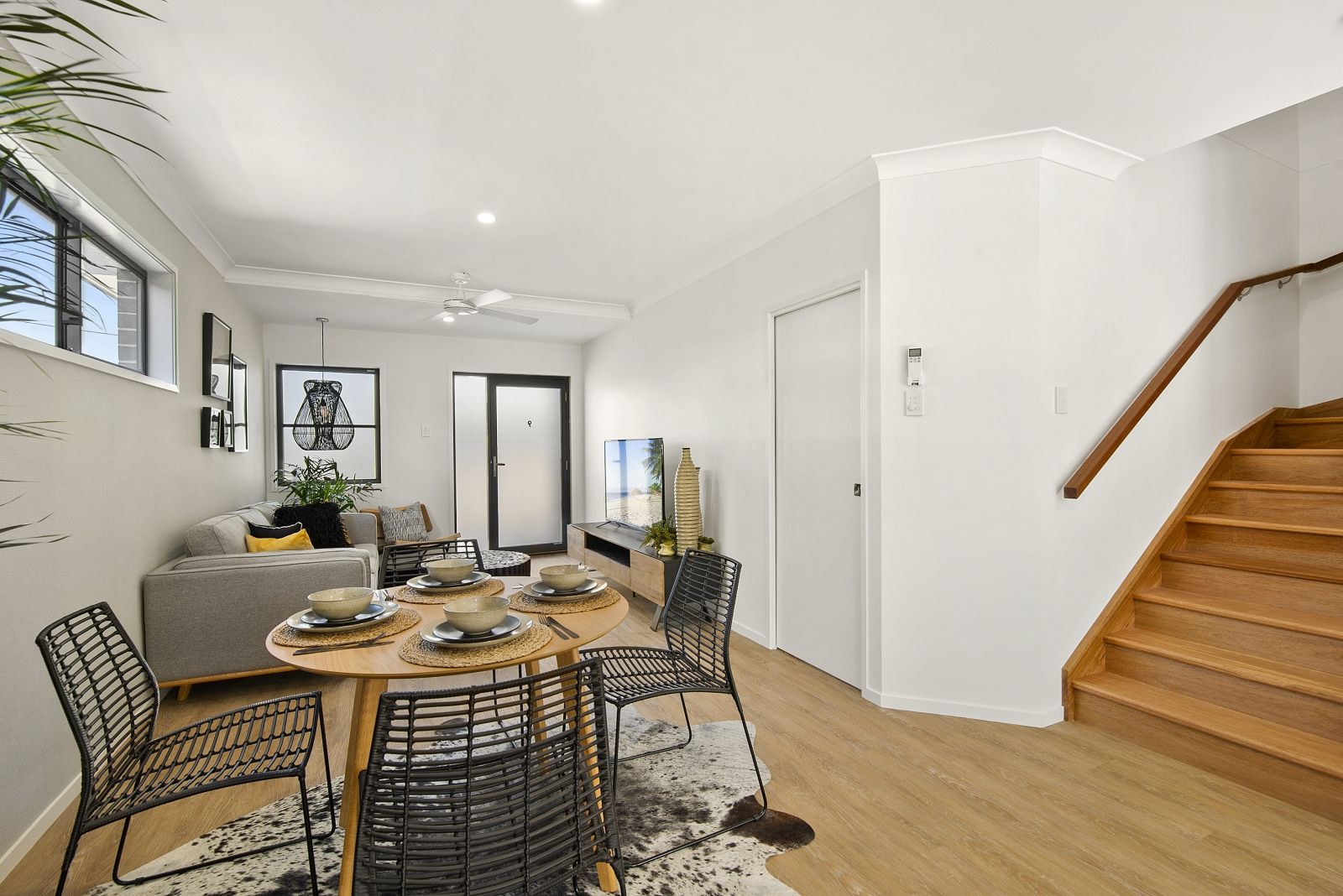 4/3236 Hardiman Street, Woody Point QLD 4019 Townhouse For Rent