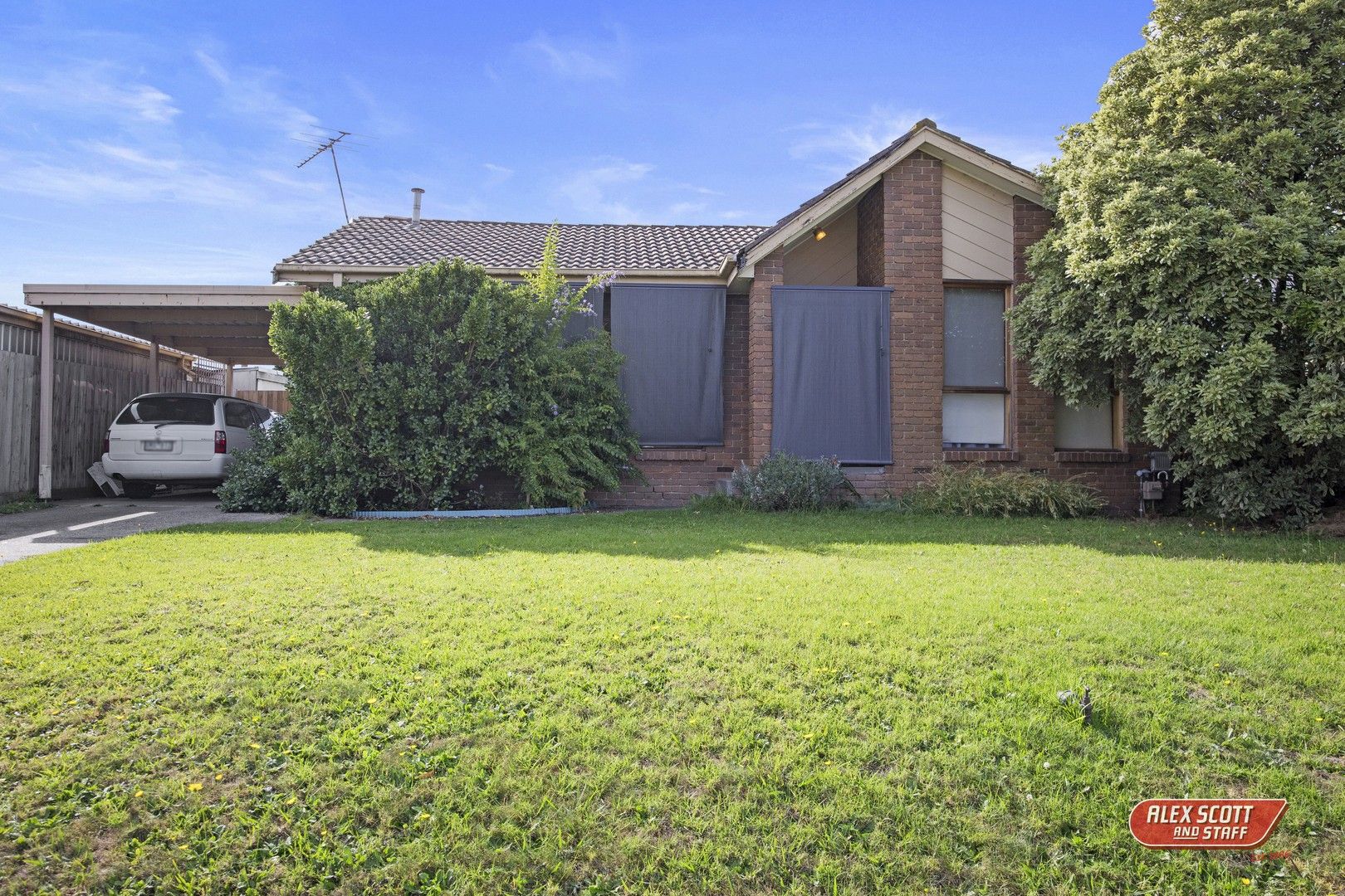 8 Hoysted Avenue, Cranbourne North VIC 3977, Image 0