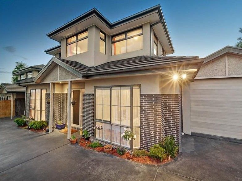 3 bedrooms House in 2/24 Lower Plenty Road ROSANNA VIC, 3084