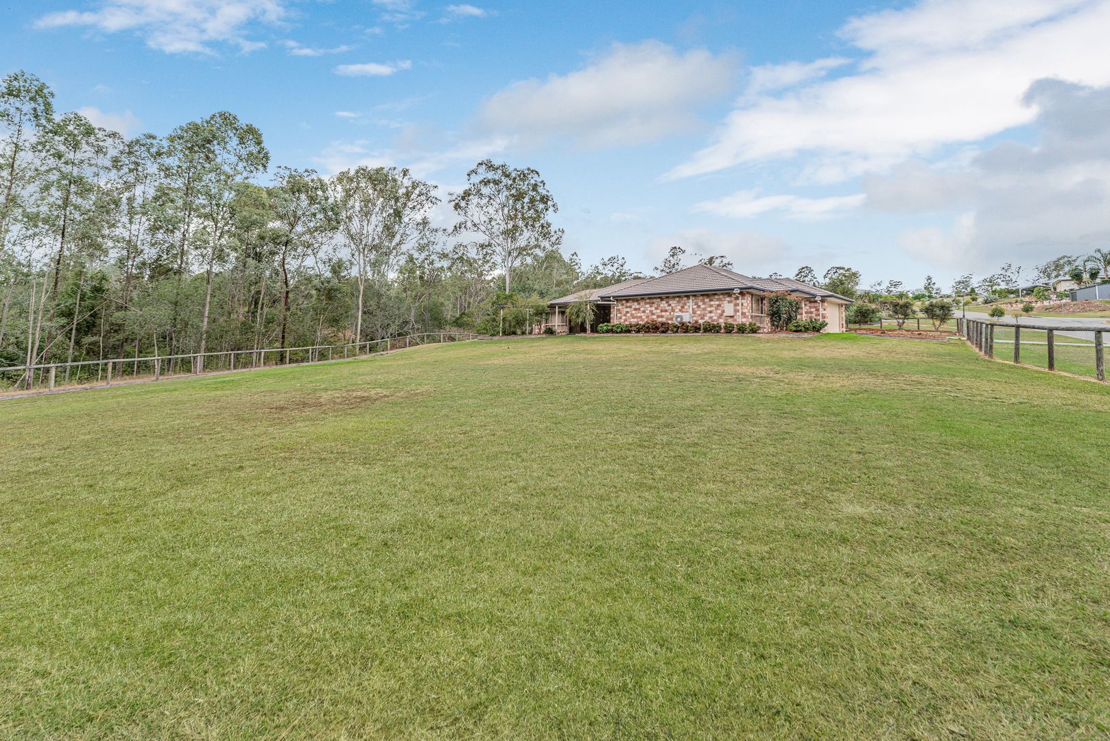 21-23 Strathmore Way, Gleneagle QLD 4285, Image 1