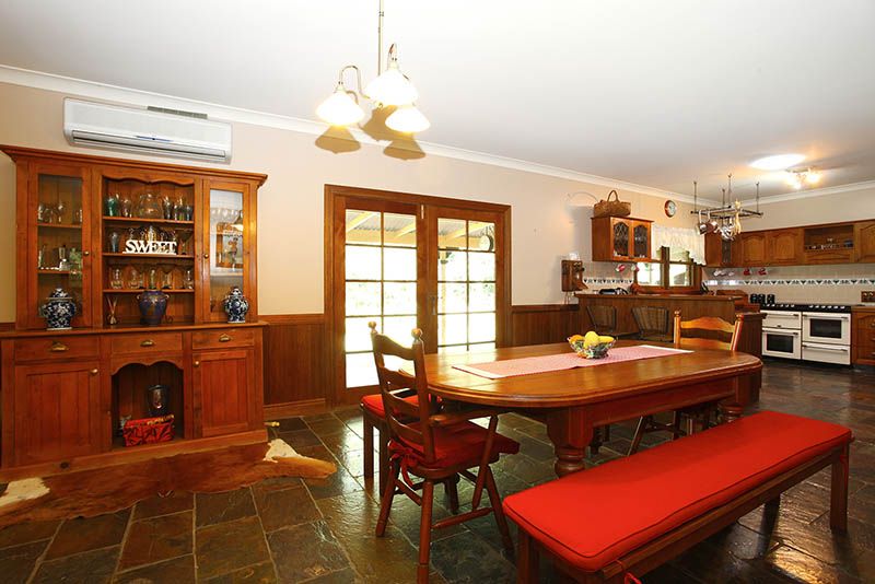 6 bedrooms House in 12 Tolhurst Court TALLAI QLD, 4213