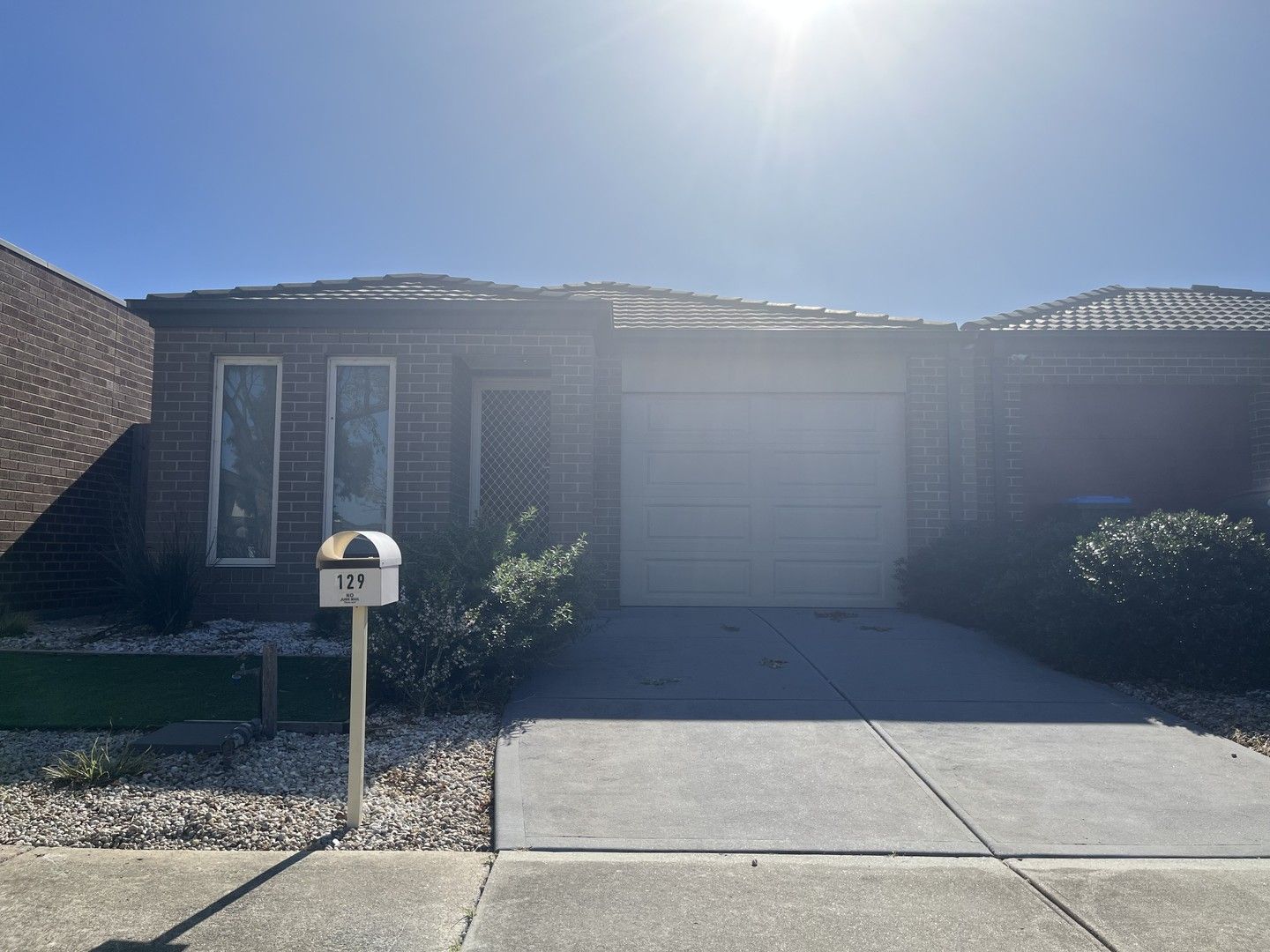 3 bedrooms House in 129 Isabella Way TARNEIT VIC, 3029