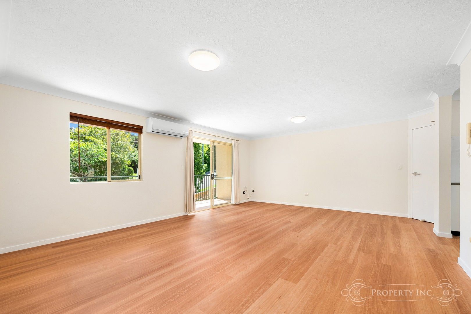 2 bedrooms Apartment / Unit / Flat in 2/20 Sankey Street HIGHGATE HILL QLD, 4101
