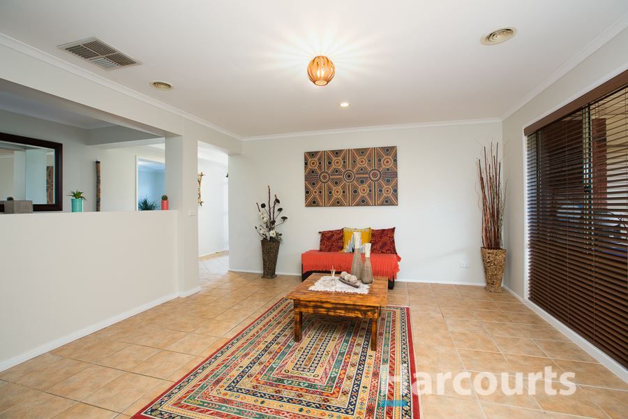 24 Pendle Close, Narre Warren South VIC 3805, Image 1