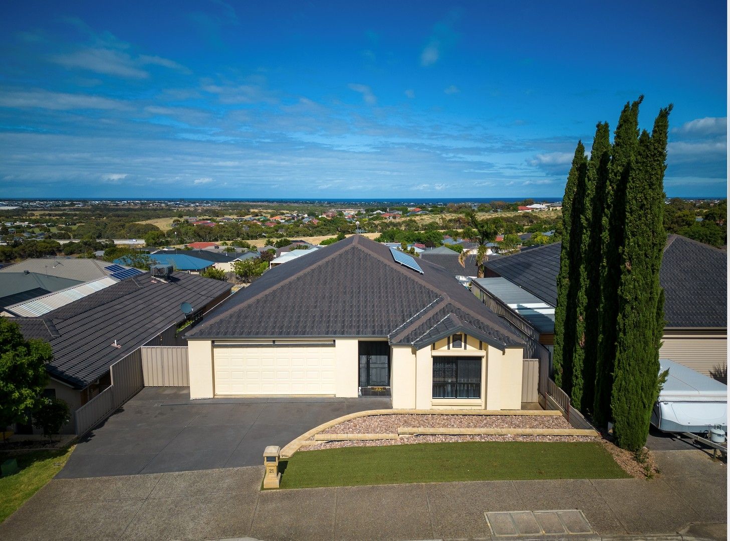 4 bedrooms House in 21 Auldstone Place HUNTFIELD HEIGHTS SA, 5163