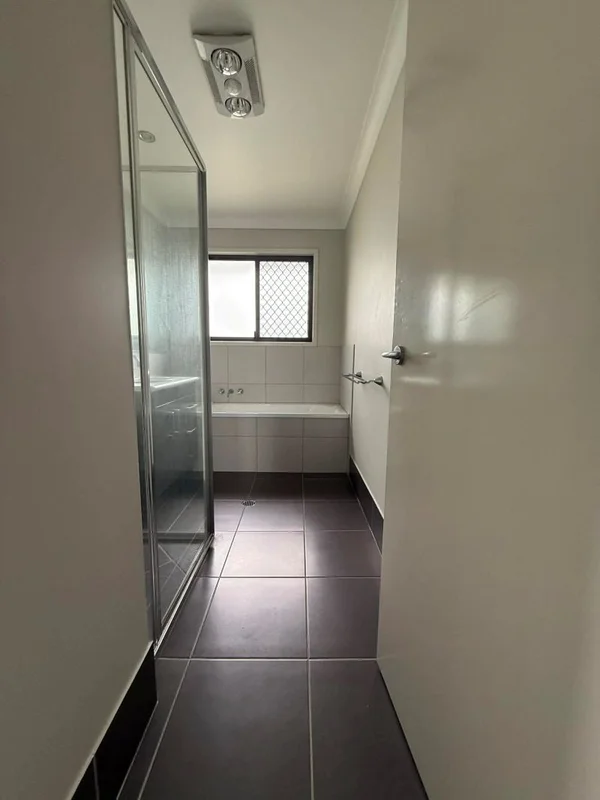 Additional image 3 of 6-11 Bennett Court, Moranbah QLD 4744