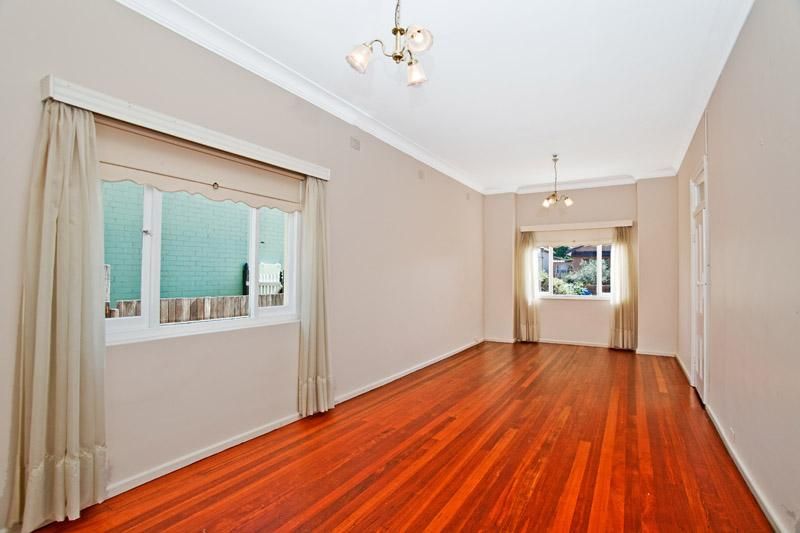 28 Rosewall Street, NORTH WILLOUGHBY NSW 2068, Image 2