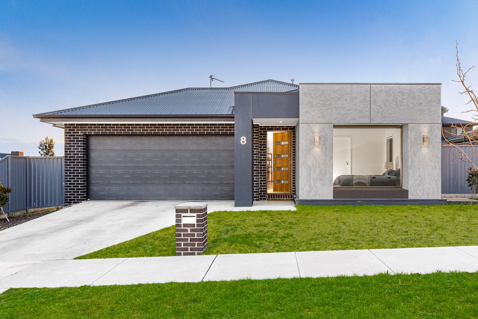 4 bedrooms House in 8 Mayo Street ALFREDTON VIC, 3350