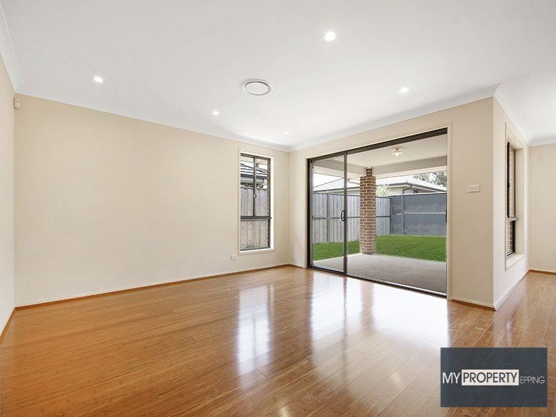 8 Ripple Crescent, The Ponds NSW 2769, Image 2