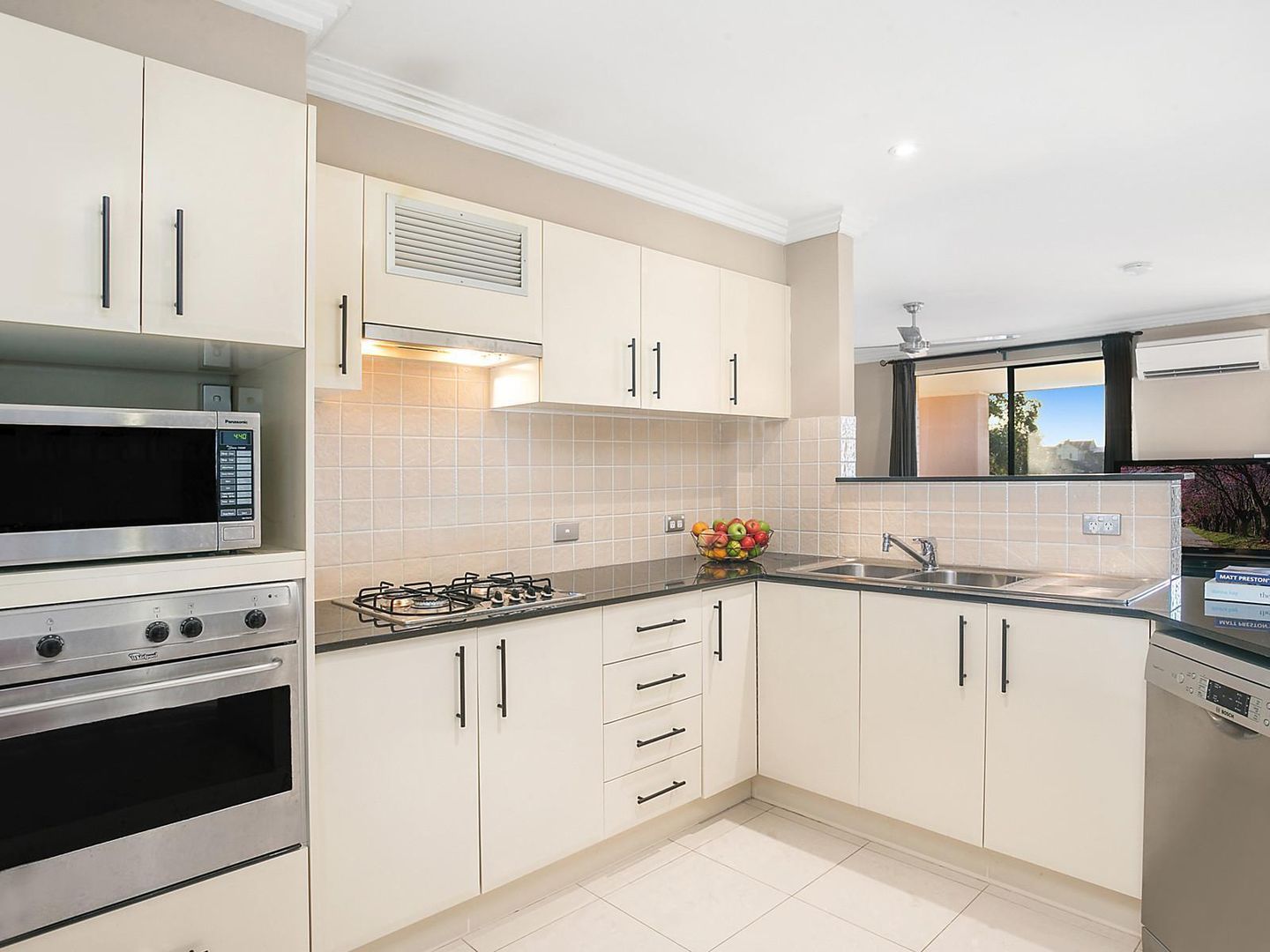 24/8 William Street, Ryde NSW 2112, Image 2