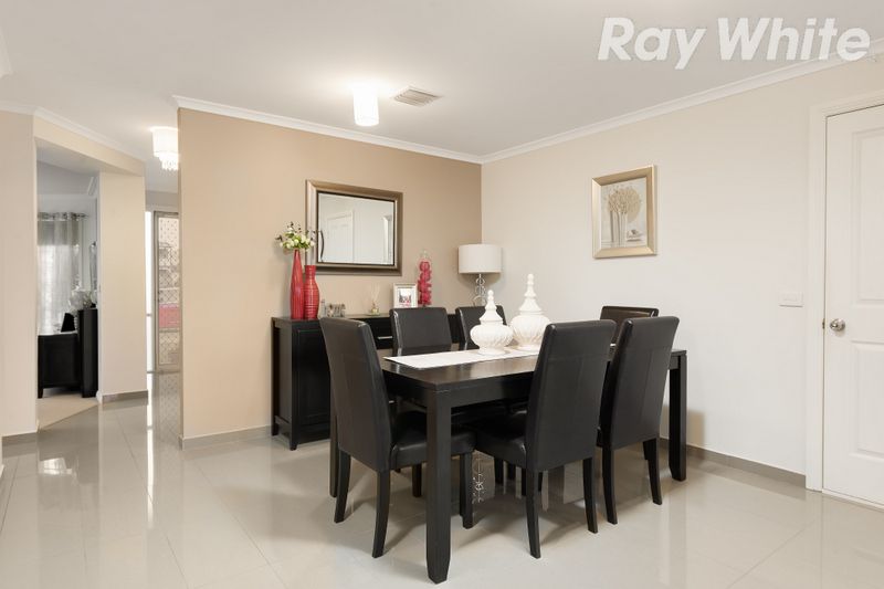 5 Island Place, Mill Park VIC 3082, Image 2