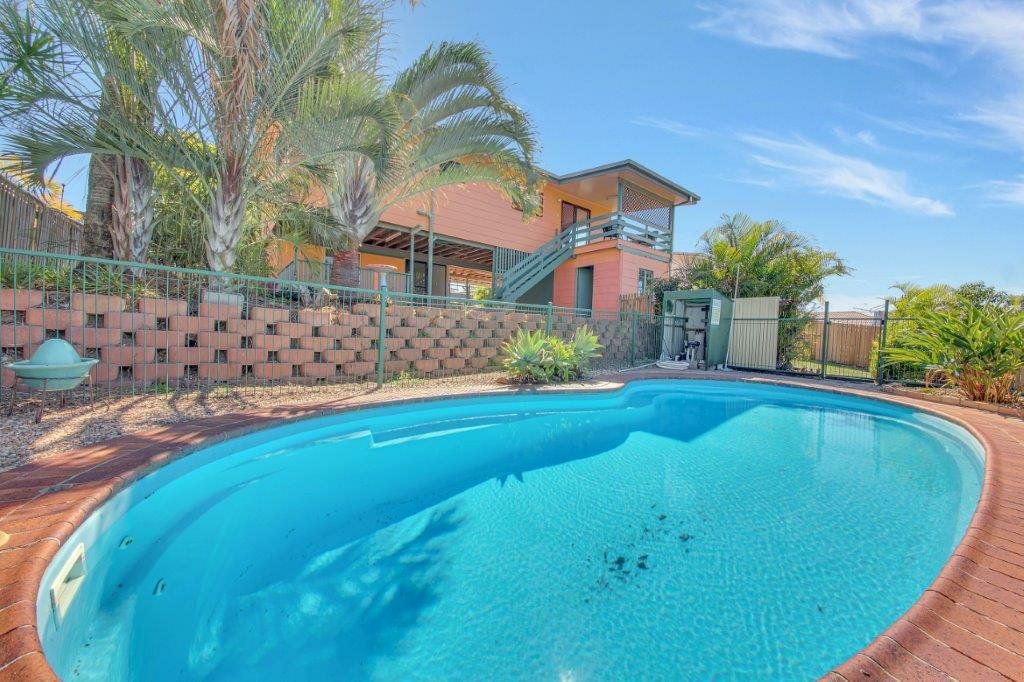 33 Alfred Street, Tannum Sands QLD 4680, Image 2
